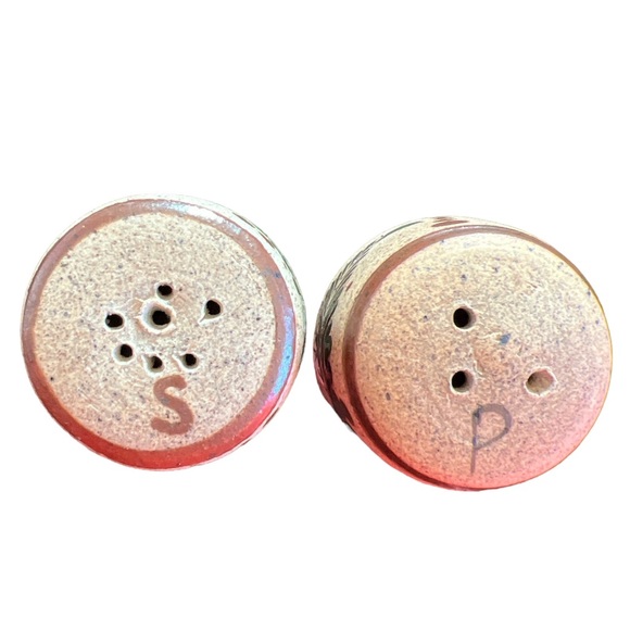 ONE OF A KIND Handmade Cancun Mexico Clay Salt & Pepper Shakers - Picture 3 of 7